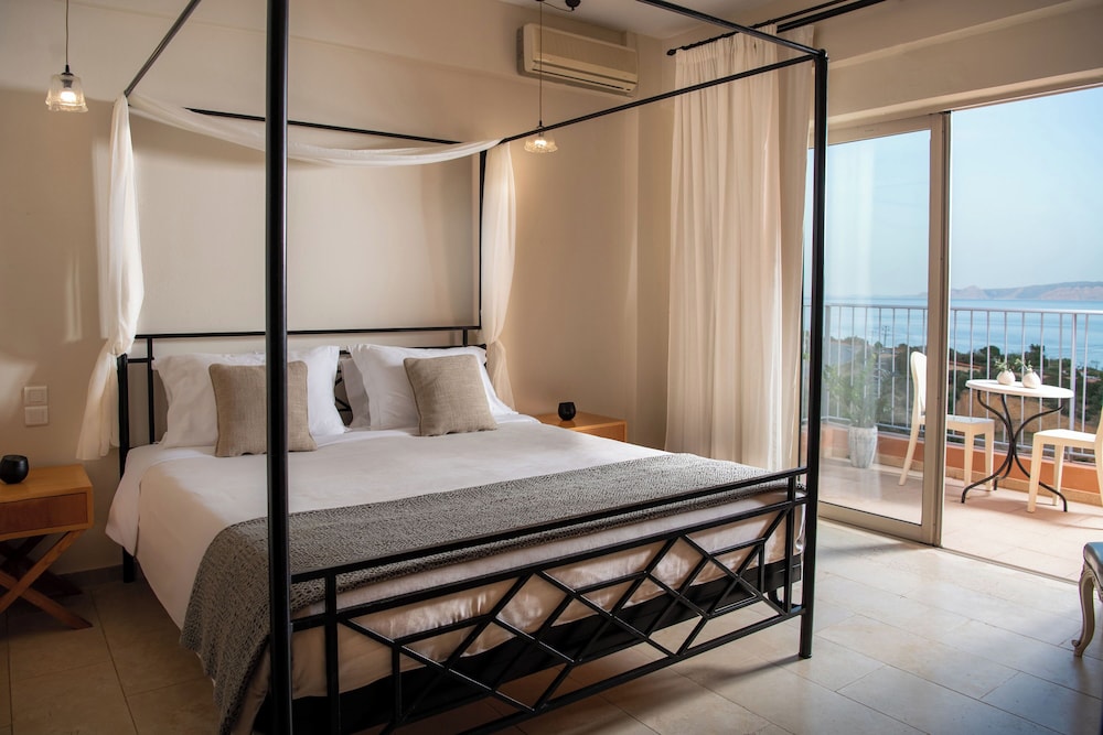 Pleiades Luxurious Villas 13/48