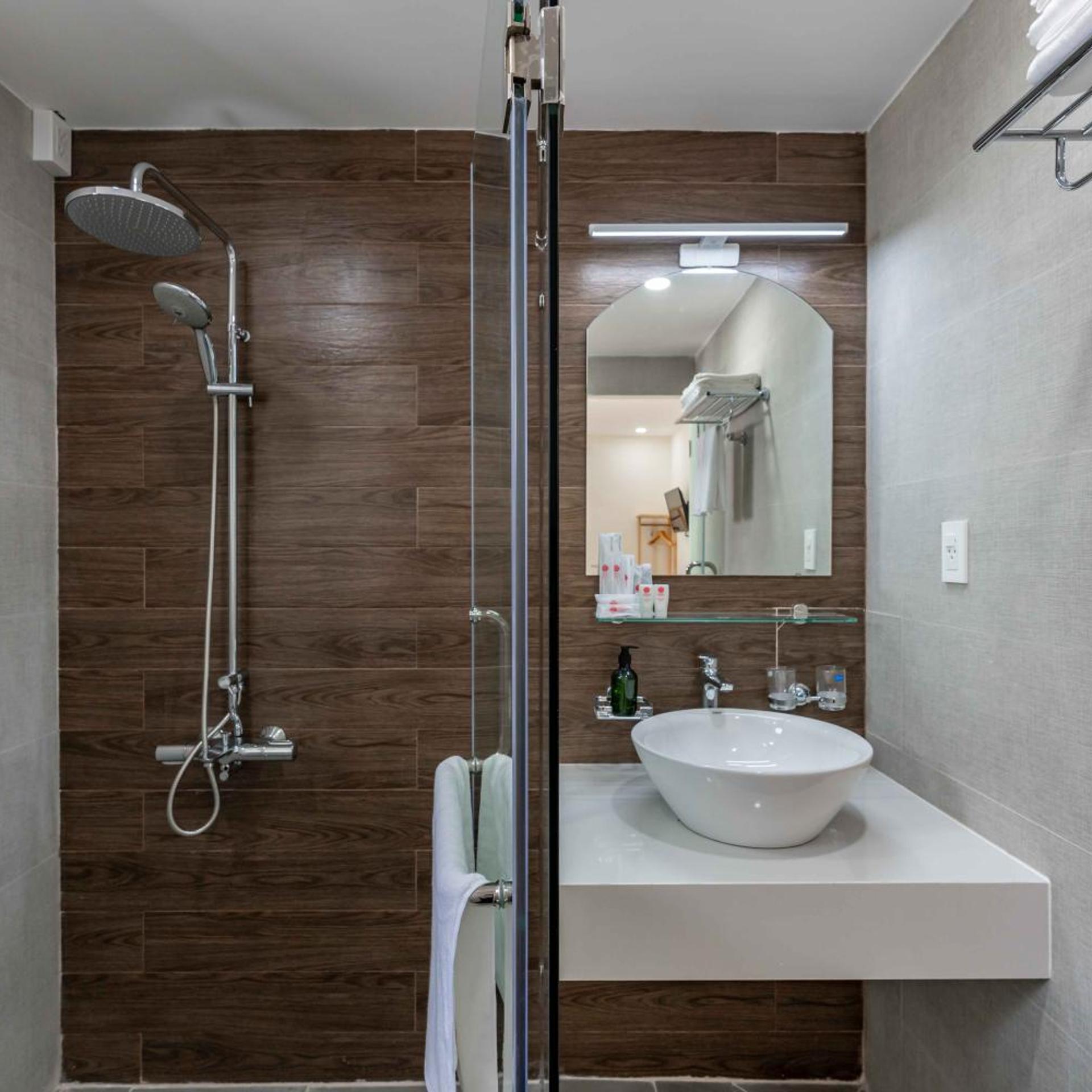 Edoya Hotel Dong Khoi 49/50