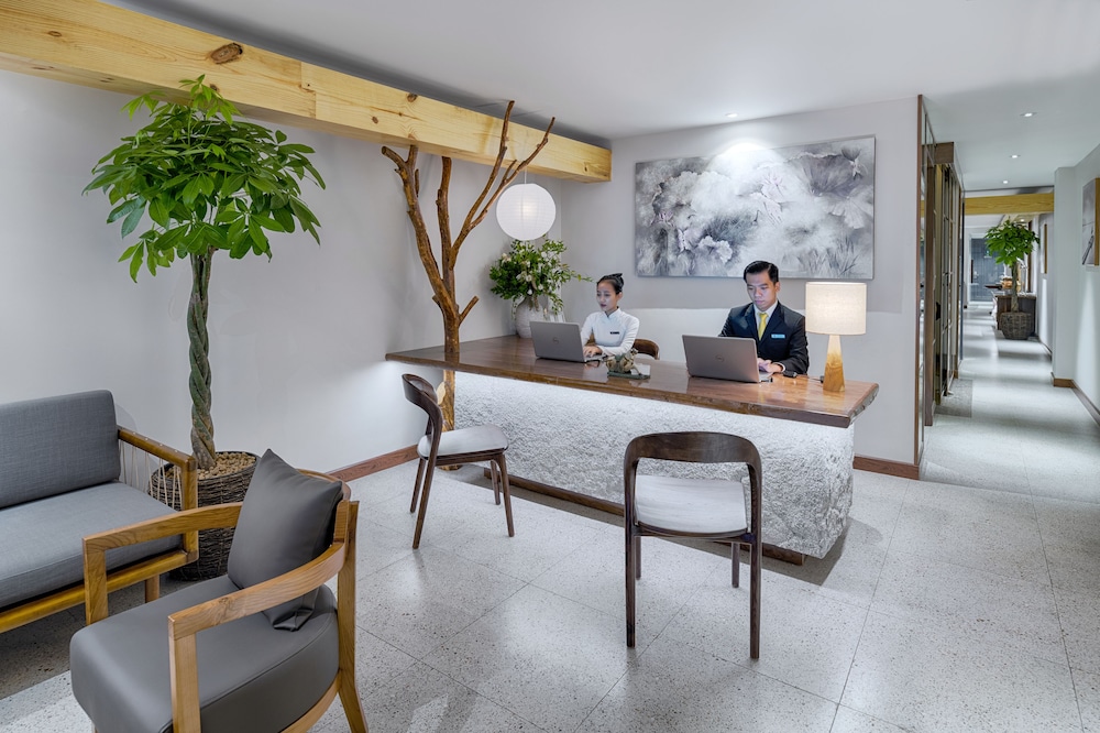 Silverland Min Hotel 39/47