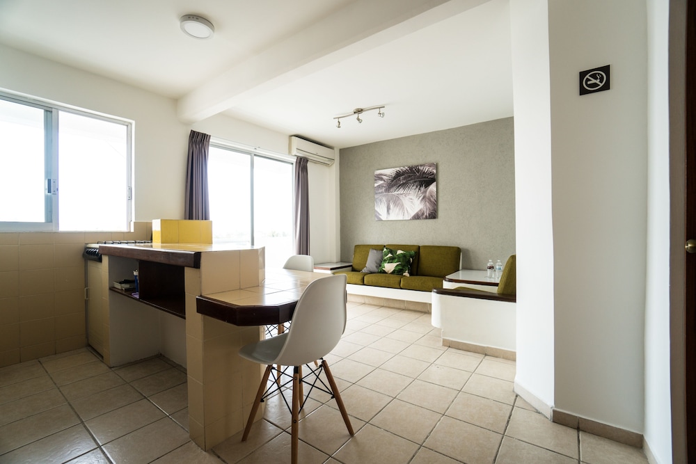 Hotel Suites Regina 23/30