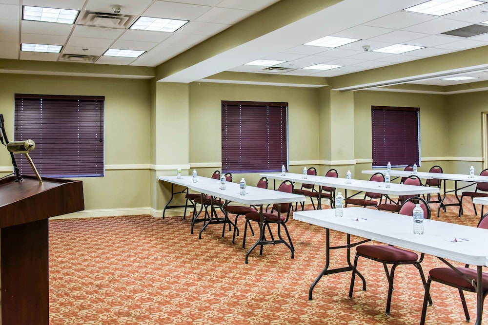 Comfort Suites Palm Bay - Melbourne 44/52
