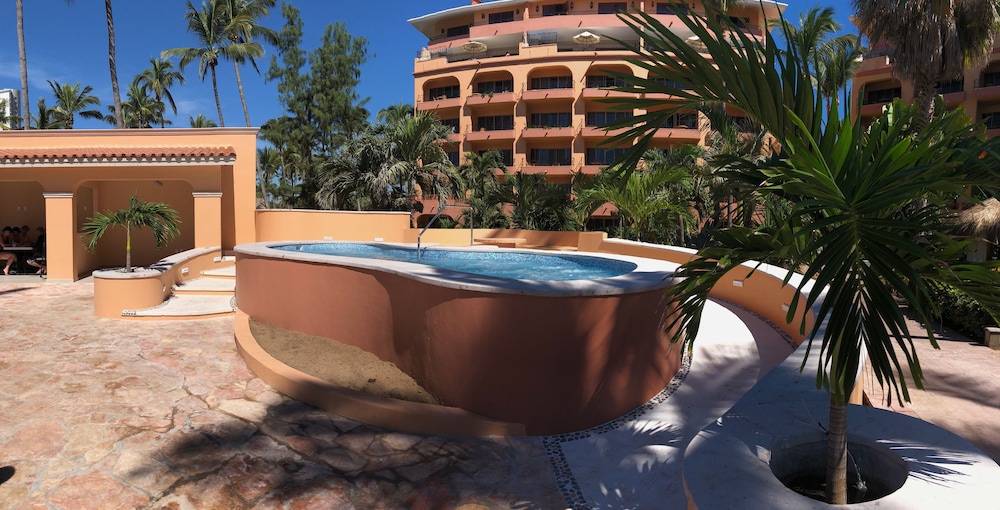 Torres Mazatlan 26/30