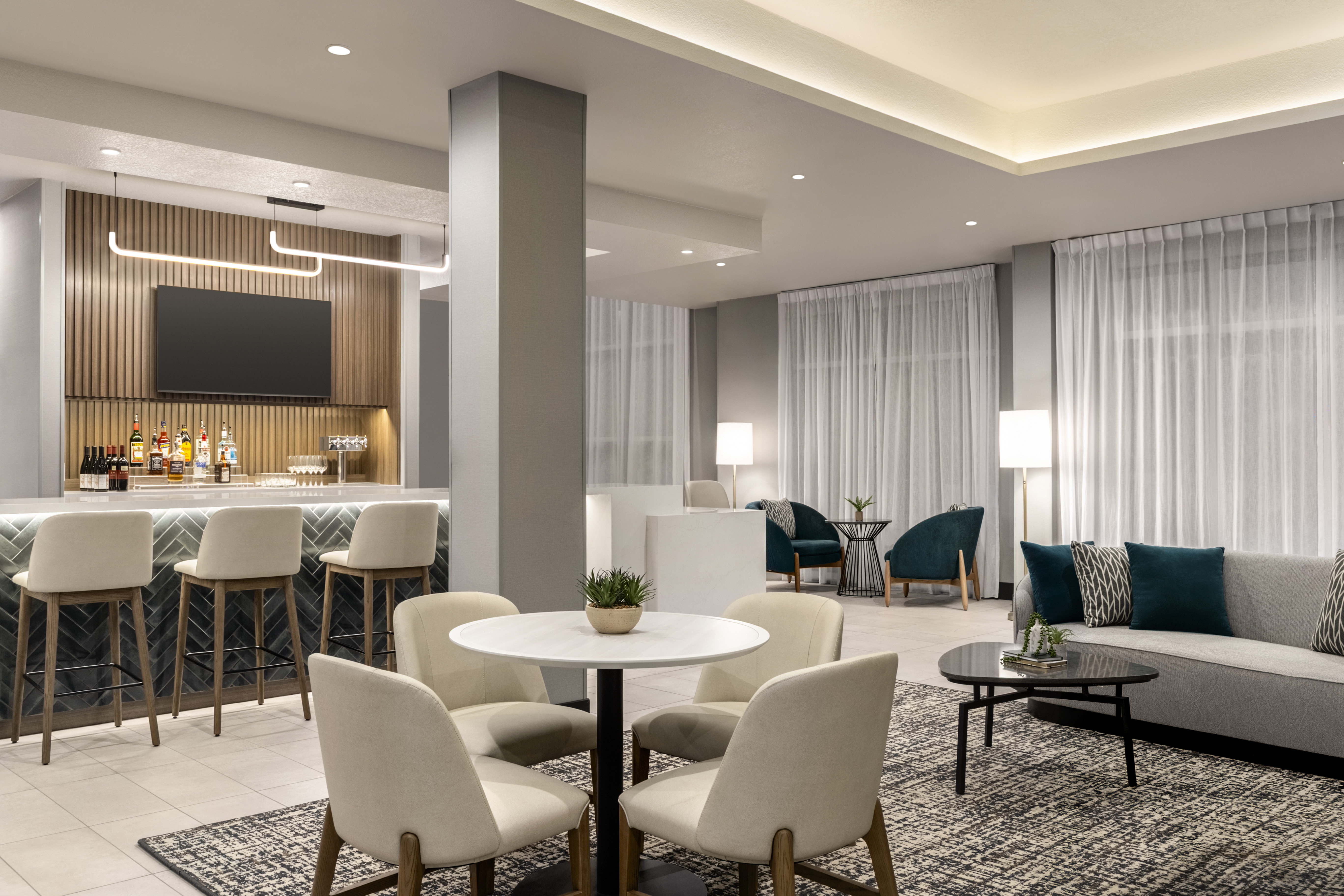 Holiday Inn Hotel And Suites Commerce City Denver Airport 41/50