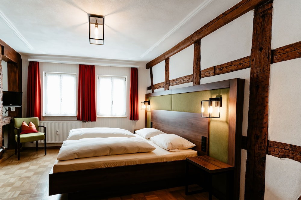 Hotel Gasthof Goldener Greifen 16/50