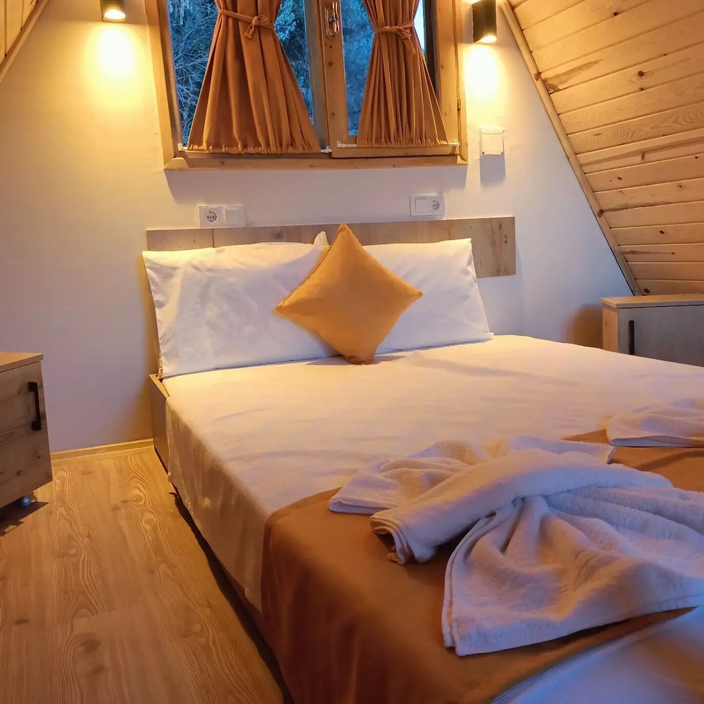 Hayela Bungolow Otel ve Restaurant Karaburun 4/34