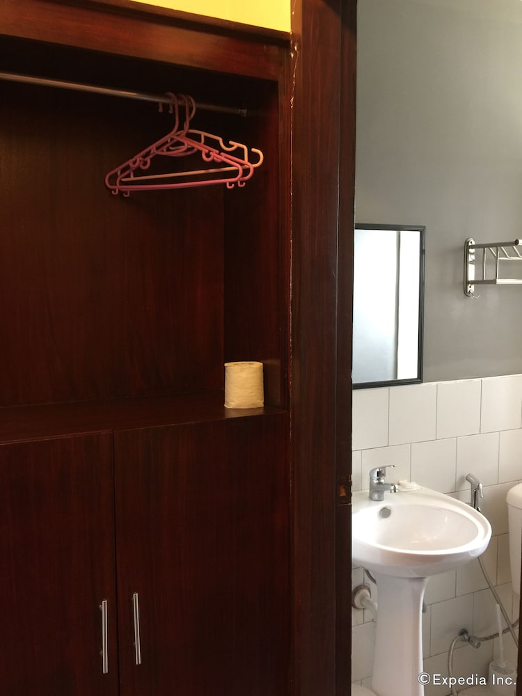Aliria Bed And Breakfast 19/46