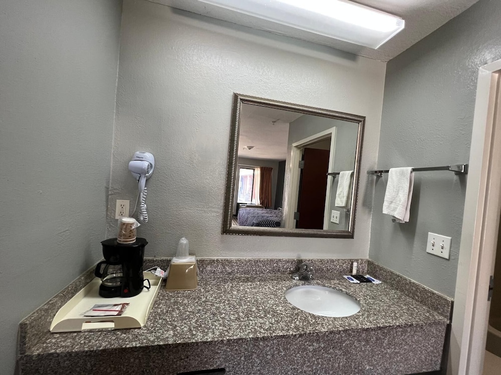 Lake Seminole Inn 26/29