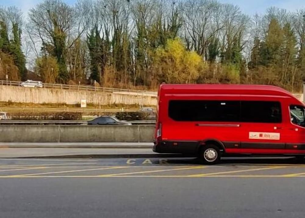 IBIS GENEVE AEROPORT 43/66