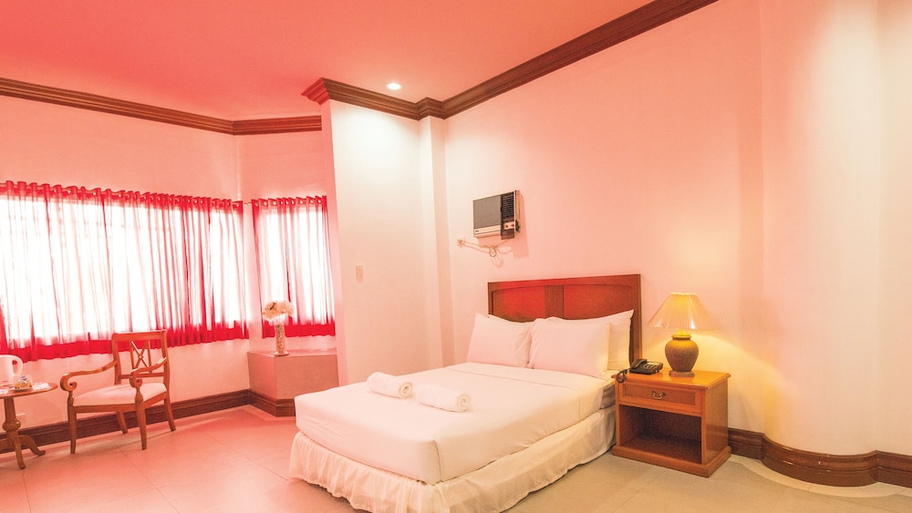 Estancia Resort Hotel 7/22