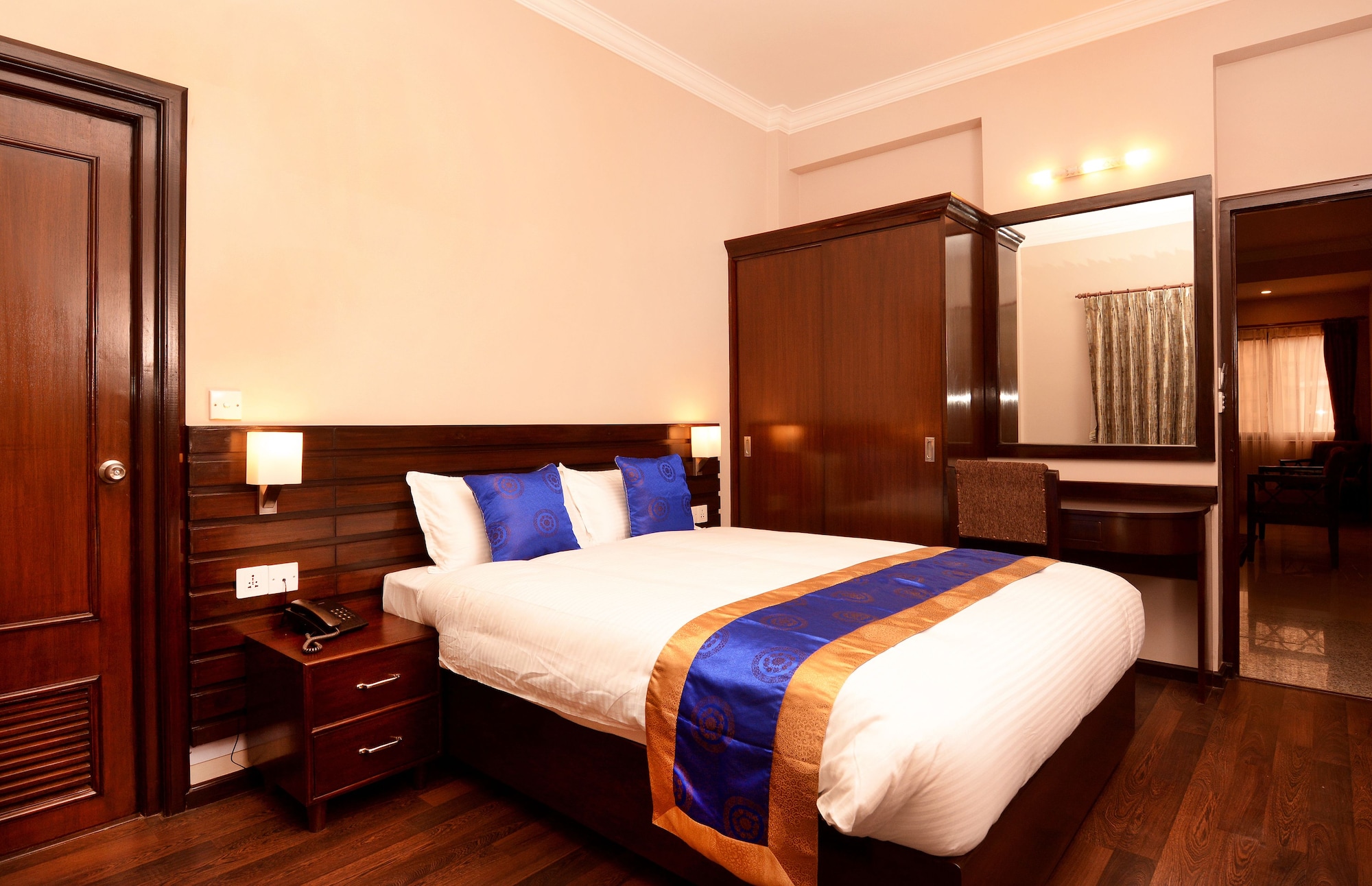 2 BEDROOMS, FAMILY SUITE