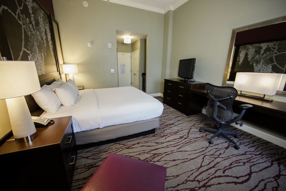 Doubletree By Hilton Hotel Savannah Historic District 12/38
