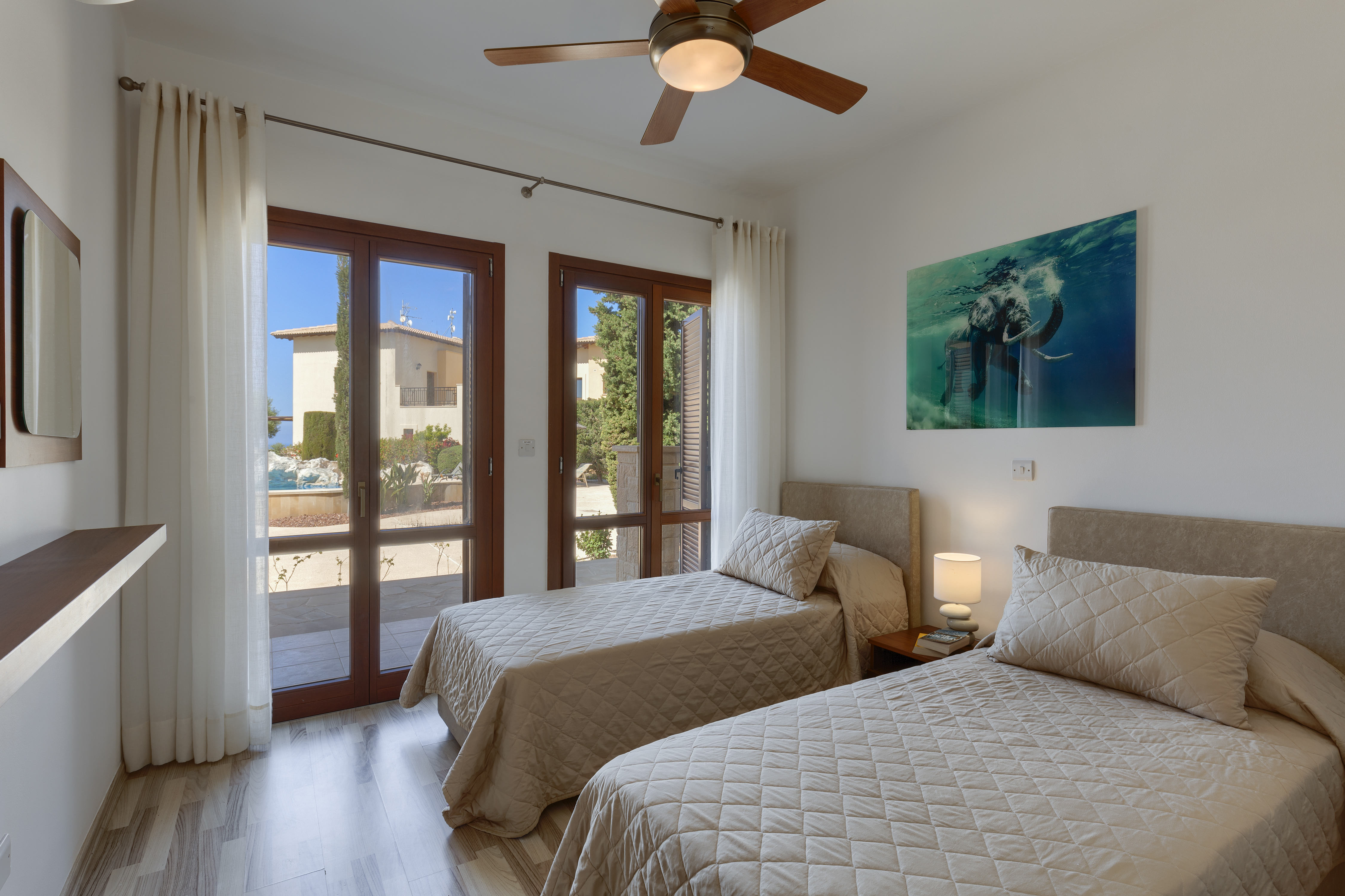 2 Bedrooms, Apartment