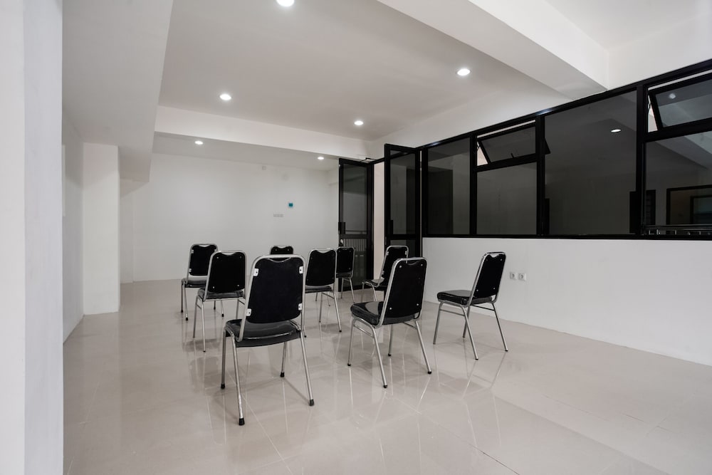 Super OYO Capital O 3463 Cimahi Guest House 11/16