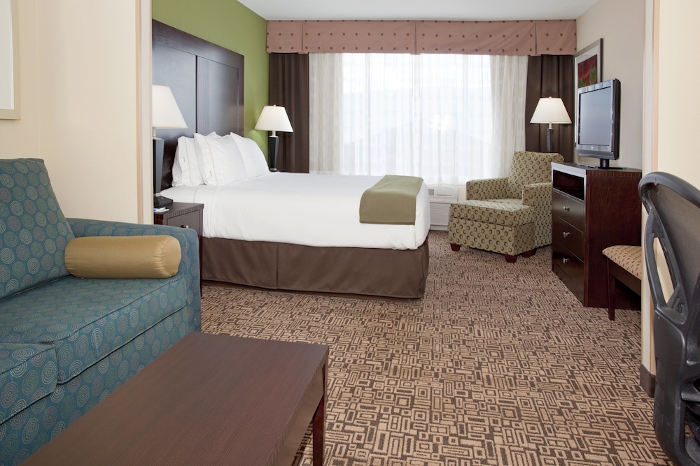 Holiday Inn Express Hotel Suites Richfield 20/62