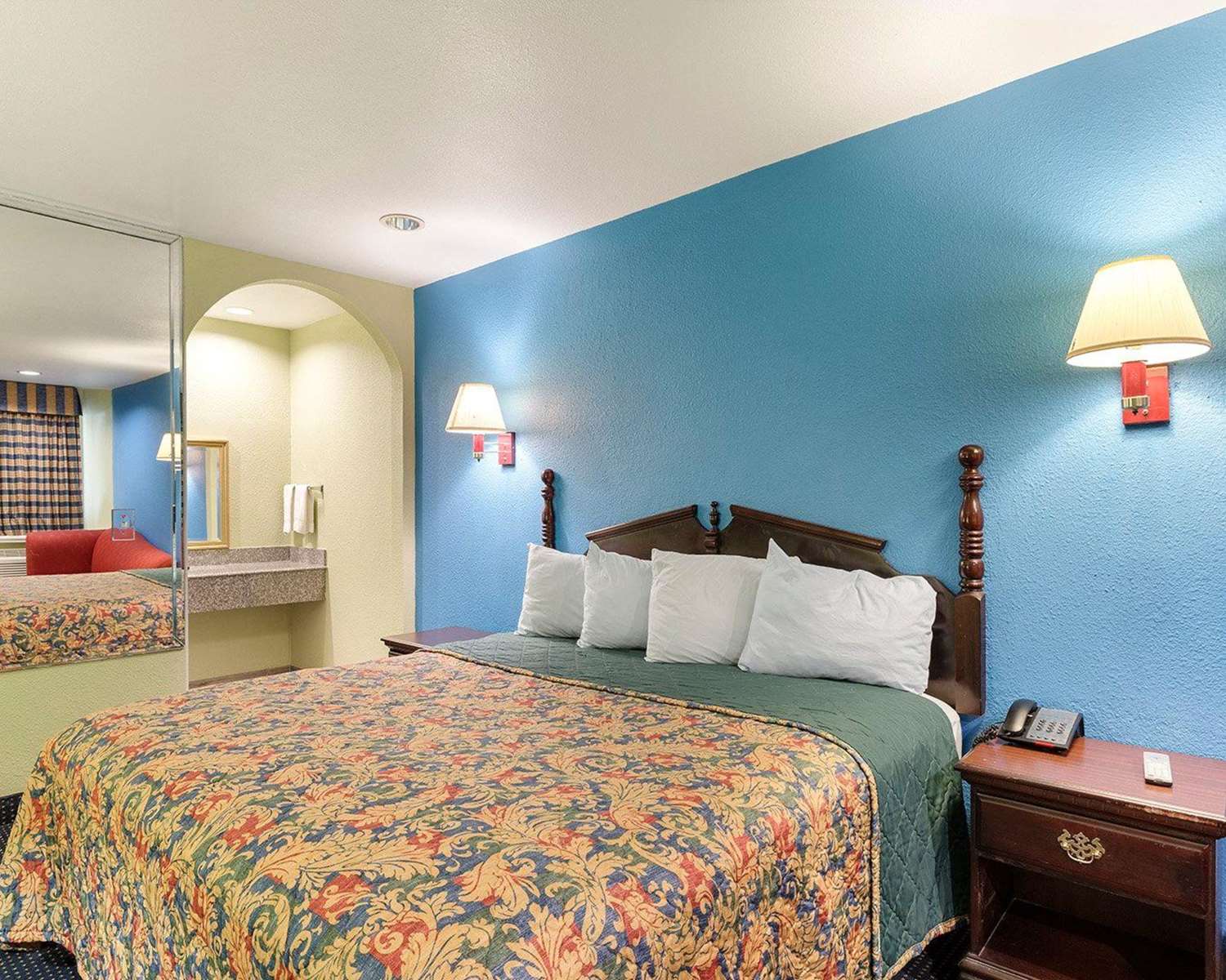 Rodeway Inn South Houston, TX 23/31