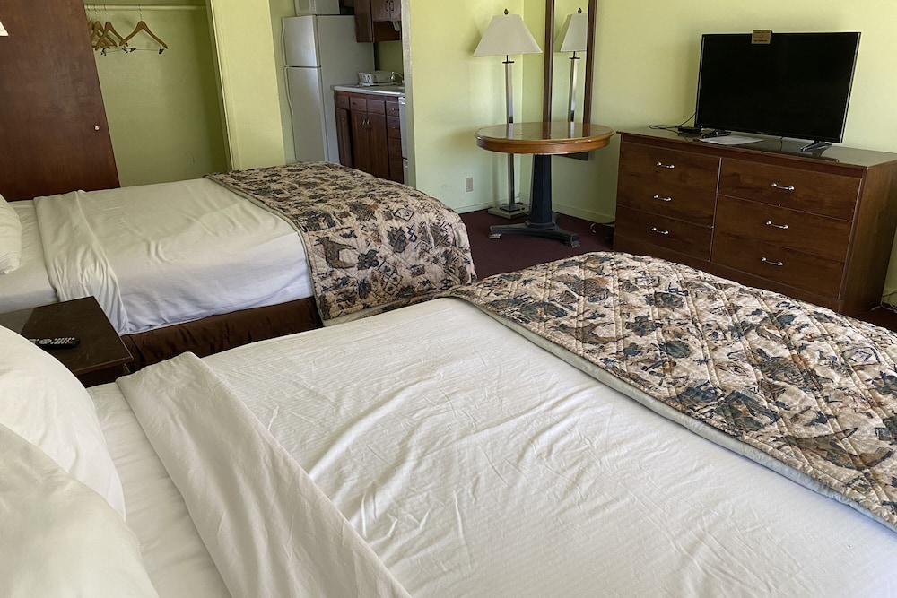 Hotel Yuma AZ Desert Grove 16/47