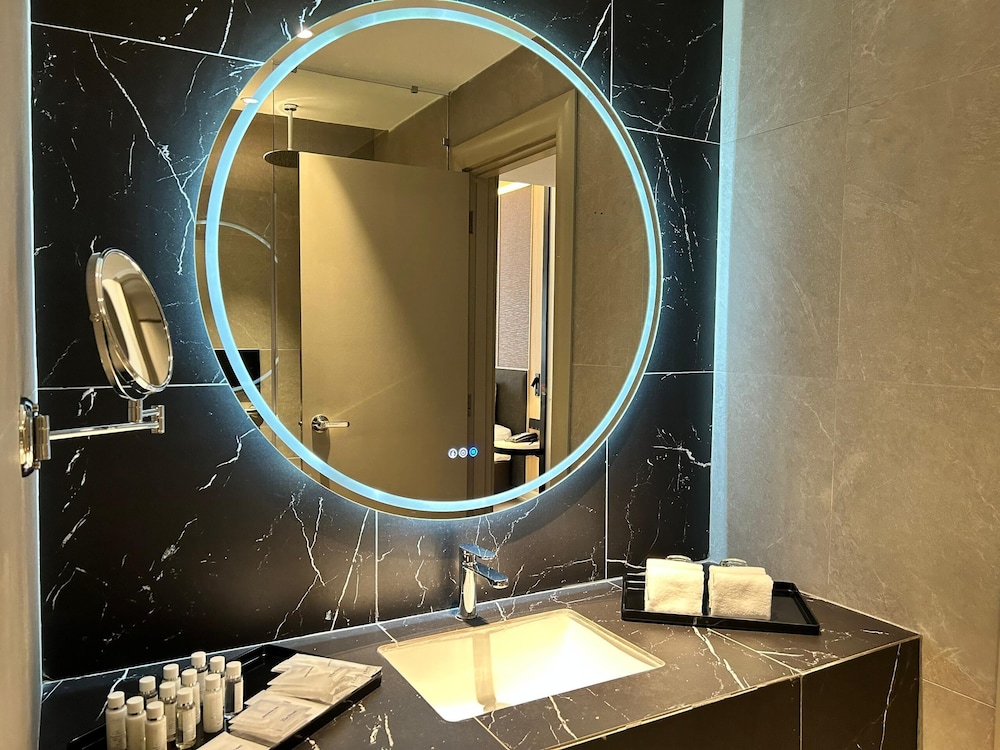 The Pearl Kuala Lumpur 50/50