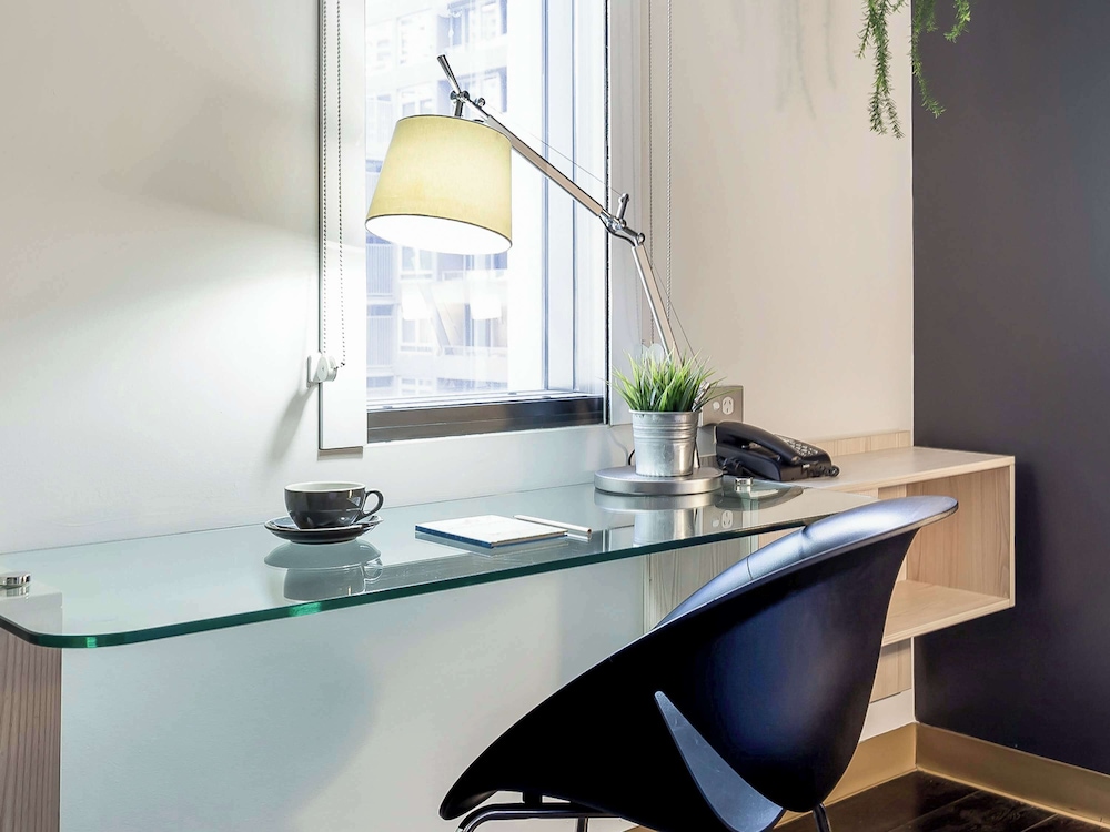 Ibis Sydney Barangaroo Hotel 62/70
