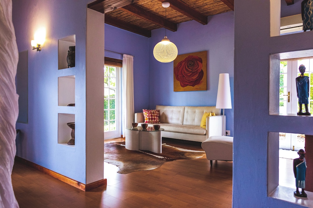Rothman Manor Guest House 33/50