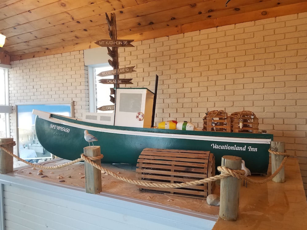 Maine Woods Inn At Vacationland Inns 15/19