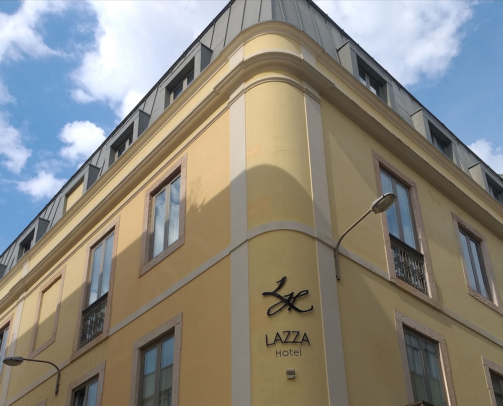 Lazza Hotel 37/45