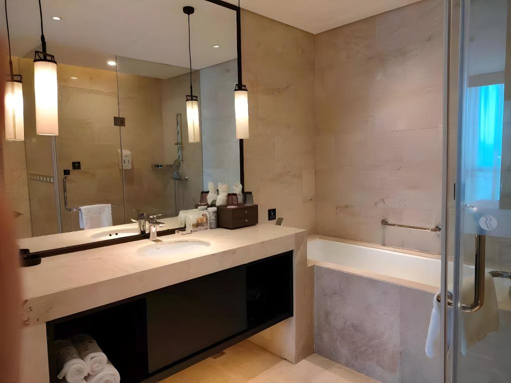 Ramada by Wyndham Taizhou 50/56