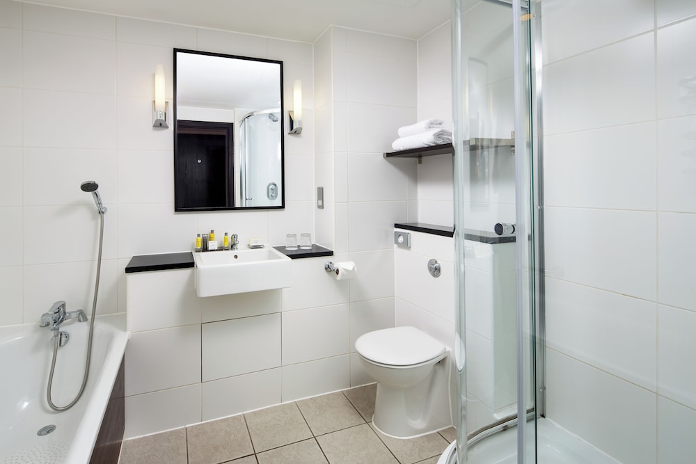 غرفة كلاسيكية بسرير مزدوج، Nottingham Belfry Hotel & Spa 3/3