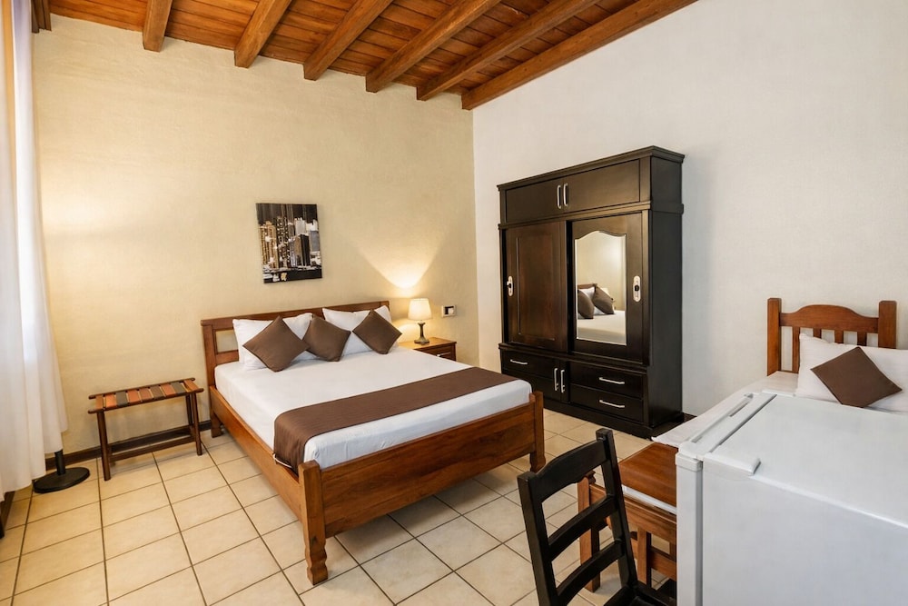 Deluxe, Double Bed