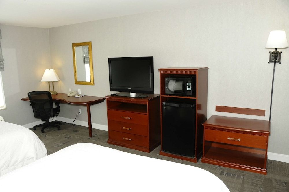 Hampton Inn Suites Redding Ca 49/55