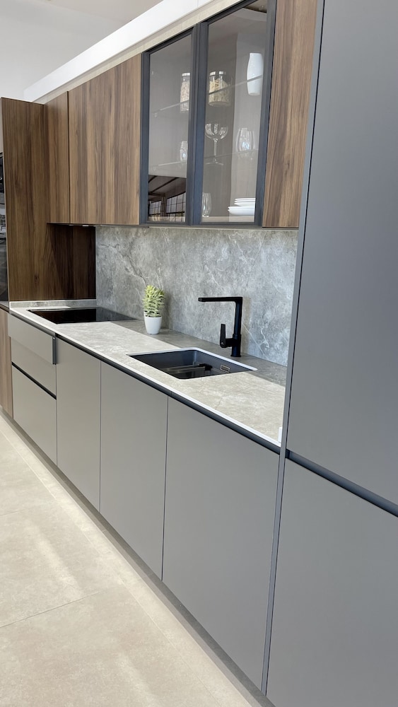 Luxury Apartments Mondrian Market Square 6/50