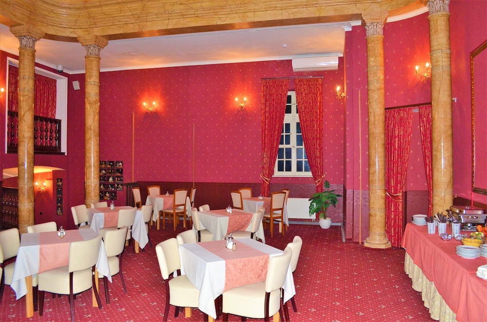 Hotel Petr 46/64