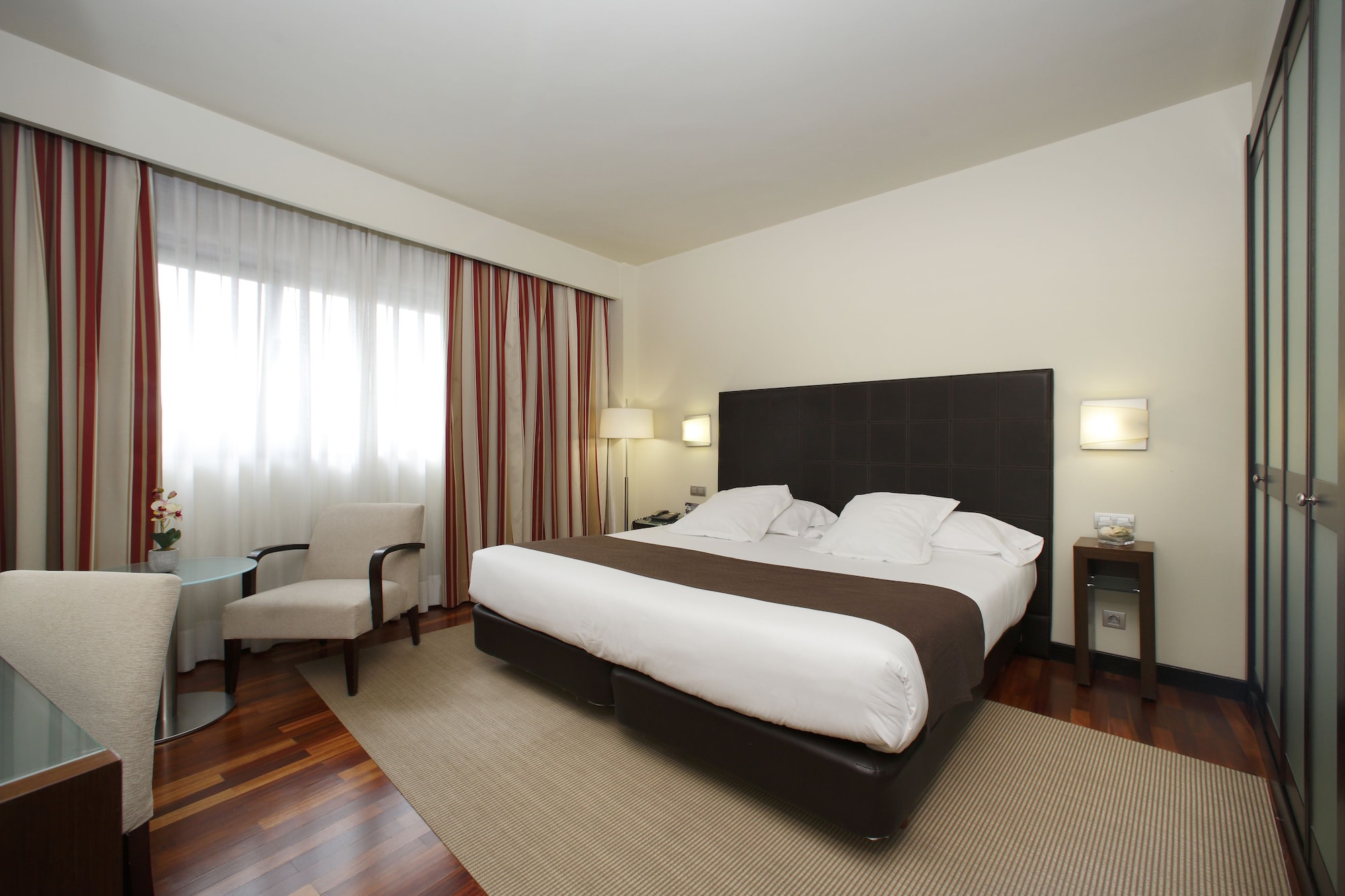 STANDARD, DOUBLE BED