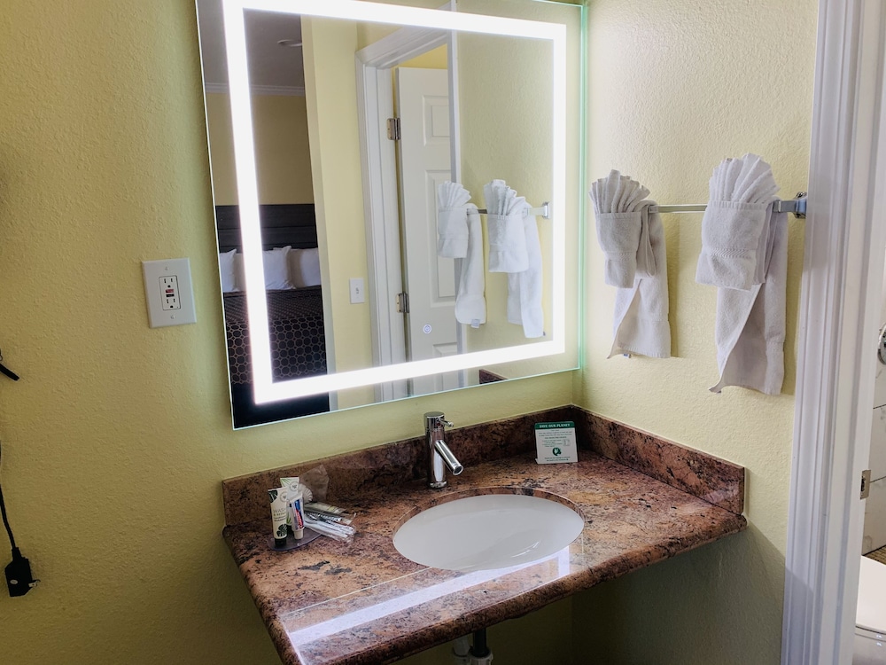 Estero Bay Motel 55/57