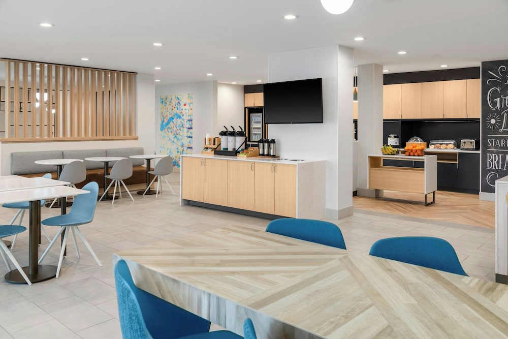 Towneplace Suites by Marriott Holland 19/28