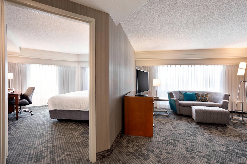 Courtyard Marriott Fort Smith Downtown 22/39