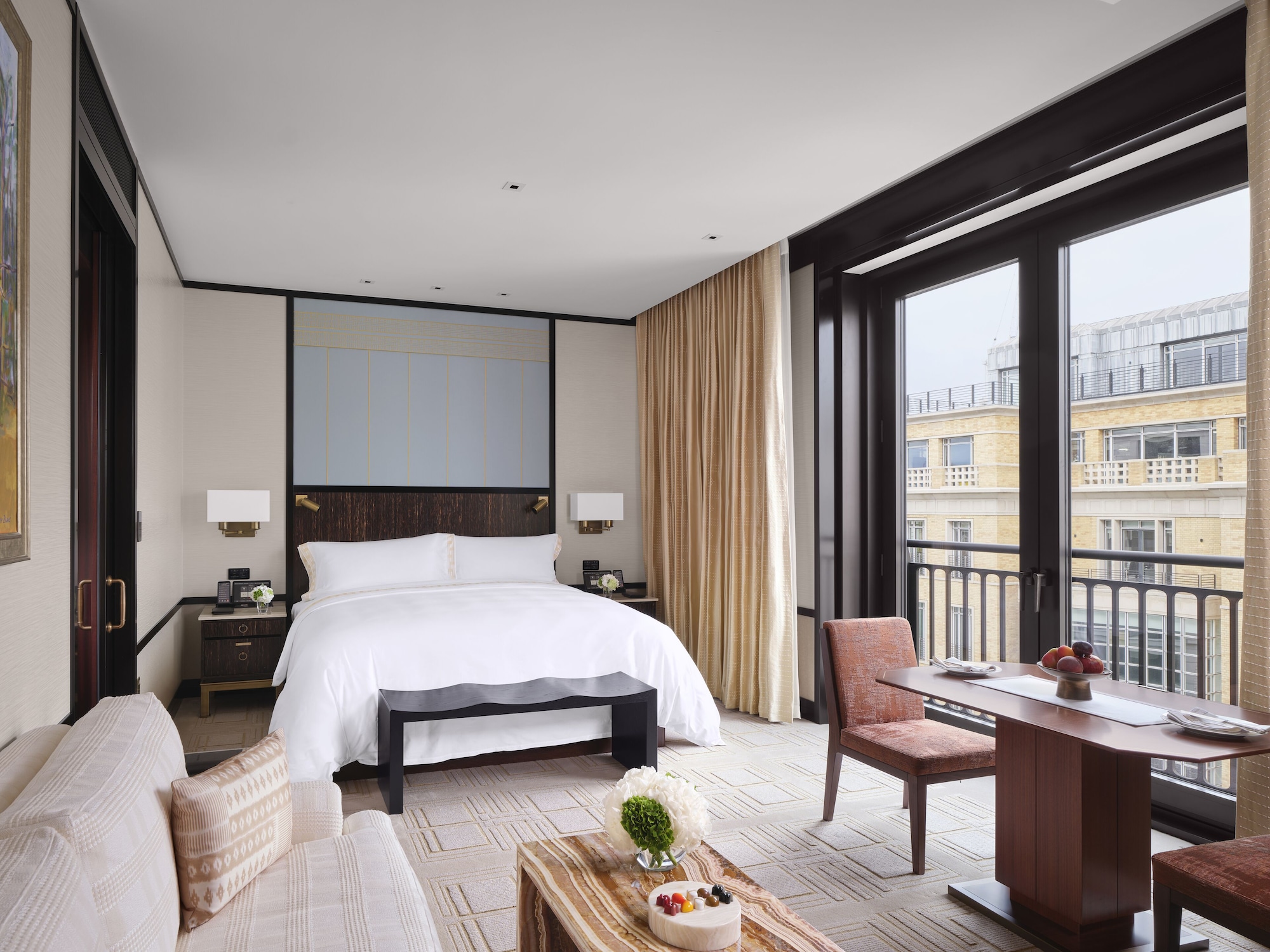 PREMIER, KING BED, ACCESSIBLE