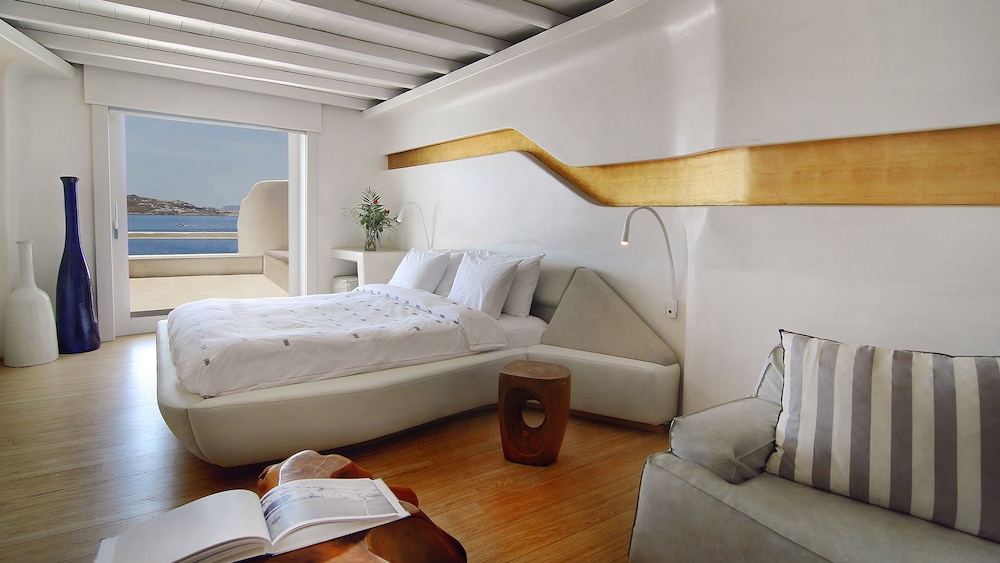 Cavo Tagoo Mykonos 7/50