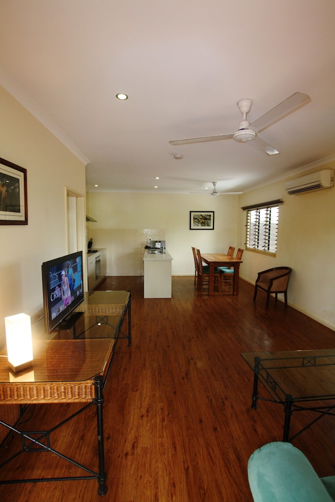 Kimberley Hotel 32/40