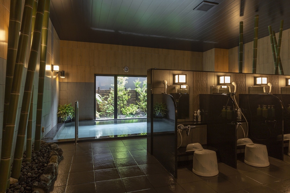 Hotel Route Inn Yonago 12/17