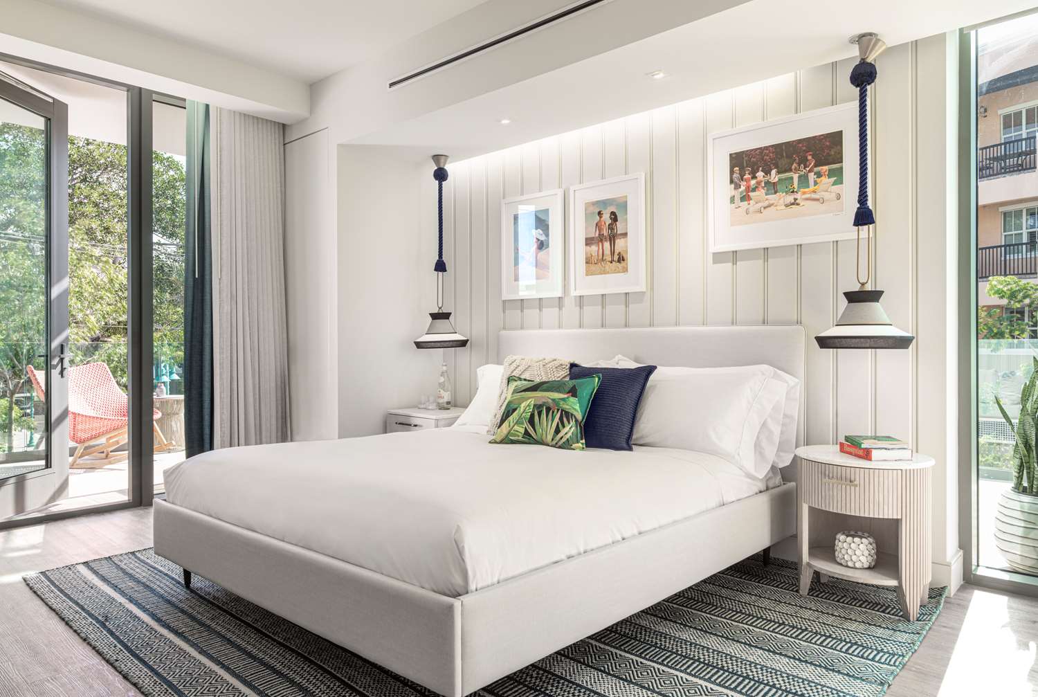 Grove, Premier, King Bed, Balcony