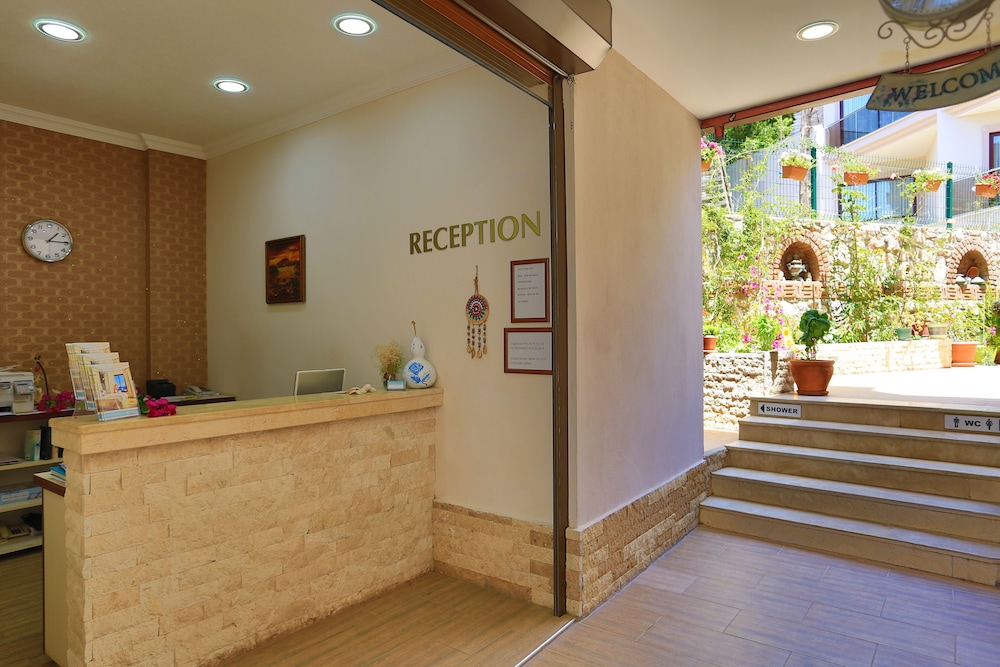 Tymnos Hotel 4/43