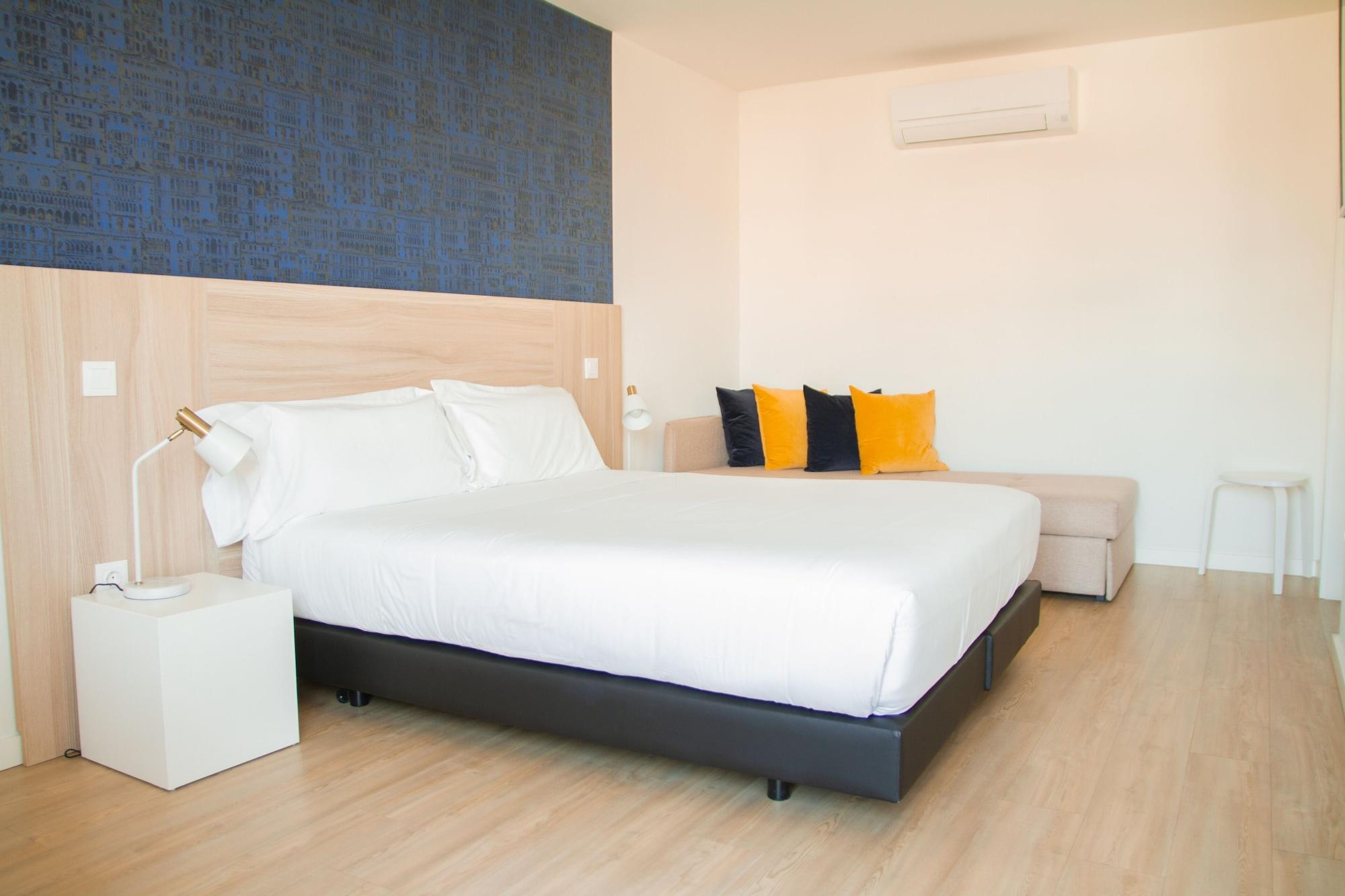 Room Select Porto Suites 4/34