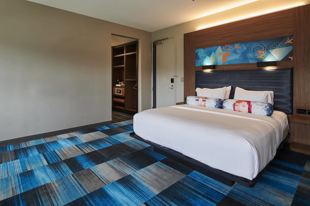 ALOFT CLEVELAND AIRPORT 7/30