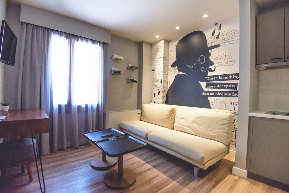 Apollon Library Suites 13/38