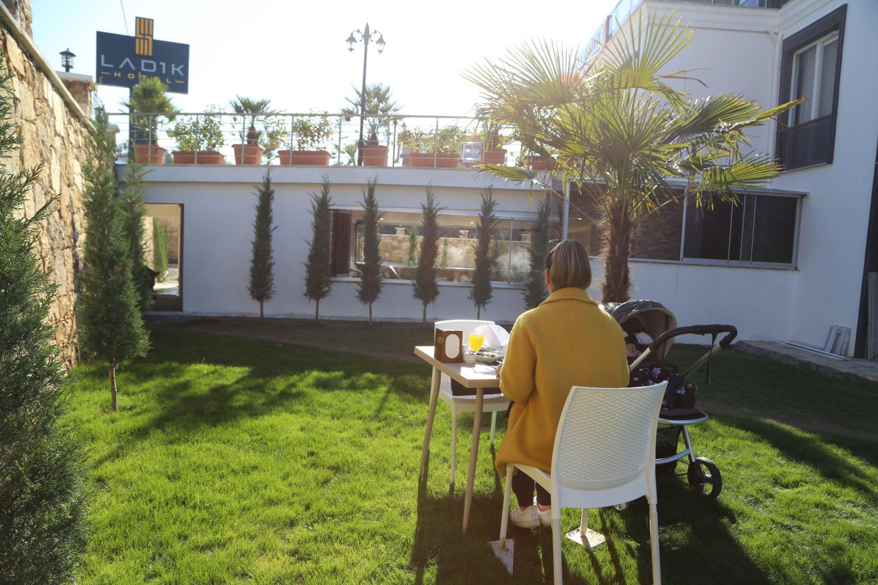 Ladik Hotel 45/50
