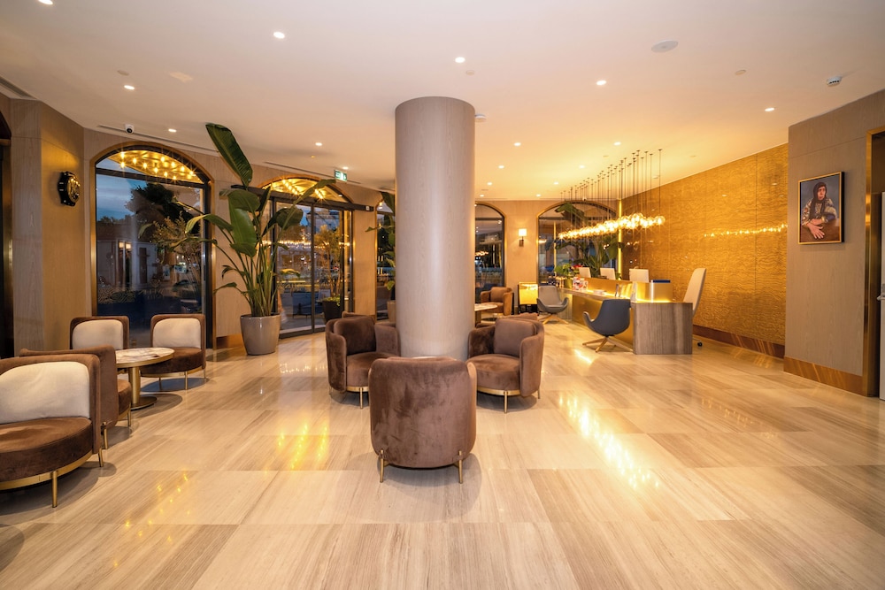 Rayelin Hotel Old Town 40/50