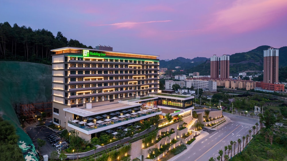 HOLIDAY INN Tongren Wanshan 1/48