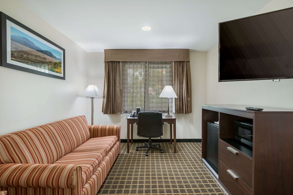 Quality Inn Edgerton, WI 28/39
