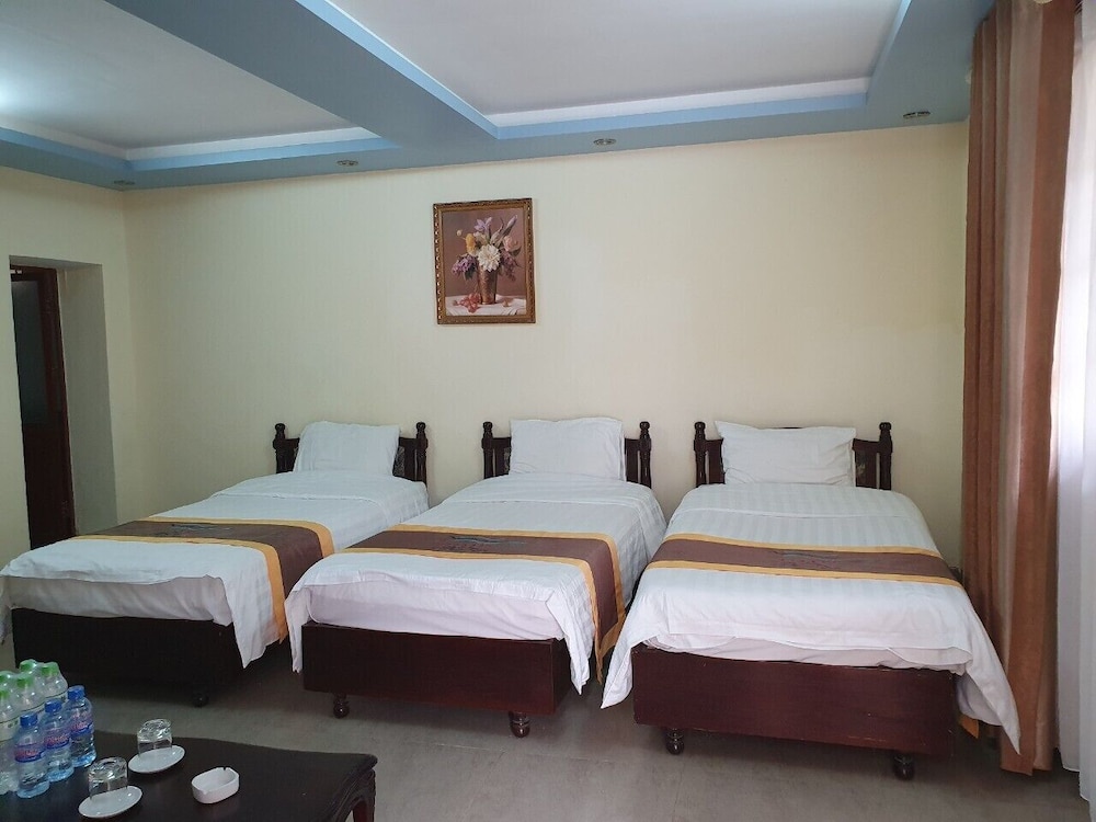 Hai Au Hotel 12/41