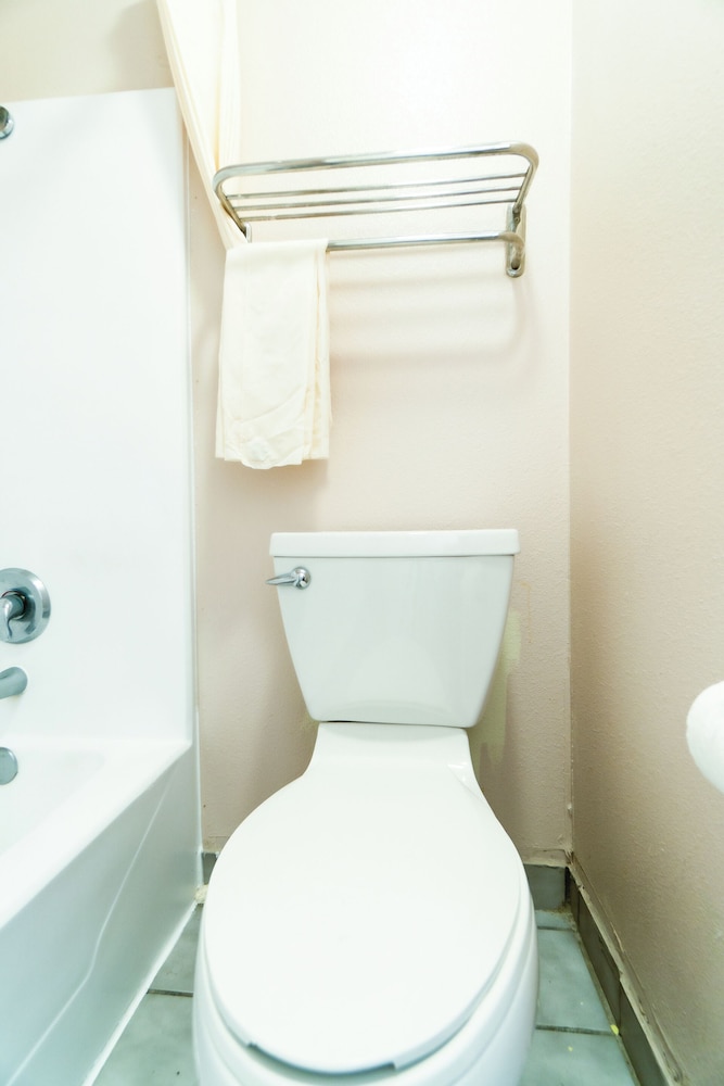 Regency Inn Three Rivers I-37 36/36
